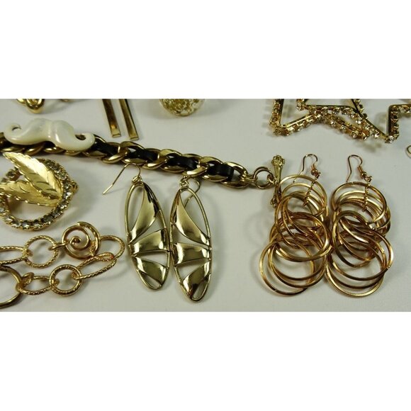 Chunky Statement Jewelry Lot Goldtone 35pc - Picture 9 of 14